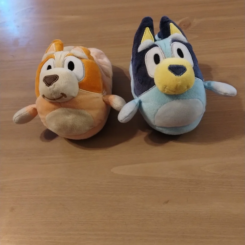 Bluey & Bingo Plush Slippers Kids Size 9/10 Soft Cartoon House Shoes